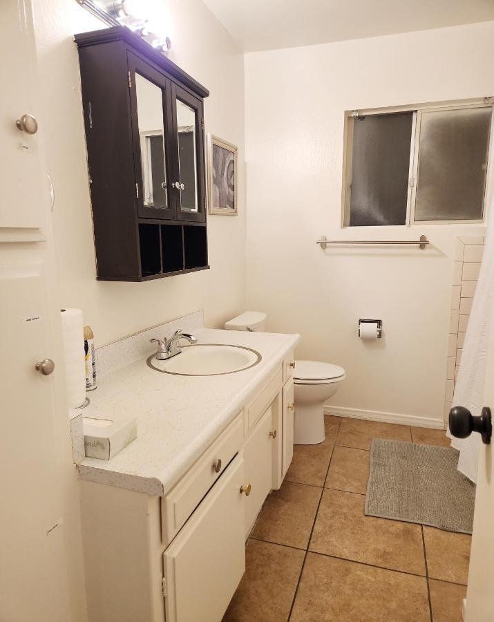Centrally Located, 4X Queen, 300 Mbps Internet With Backyard! Hemet Bagian luar foto